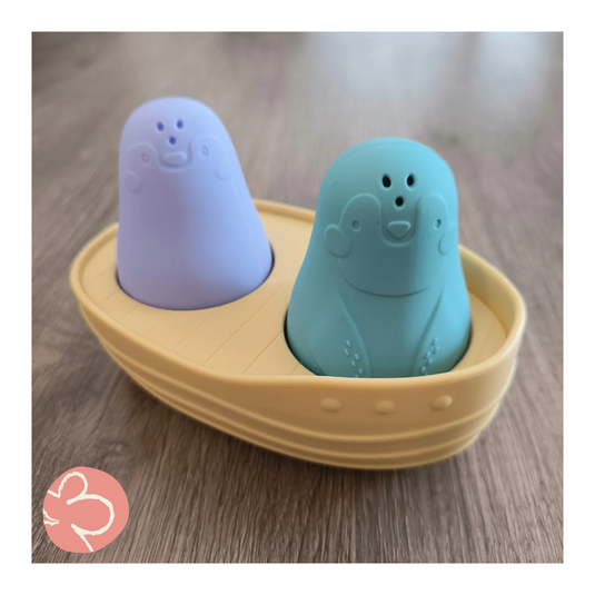 Vazart - Set de Barco y Pinguinos para el baño 